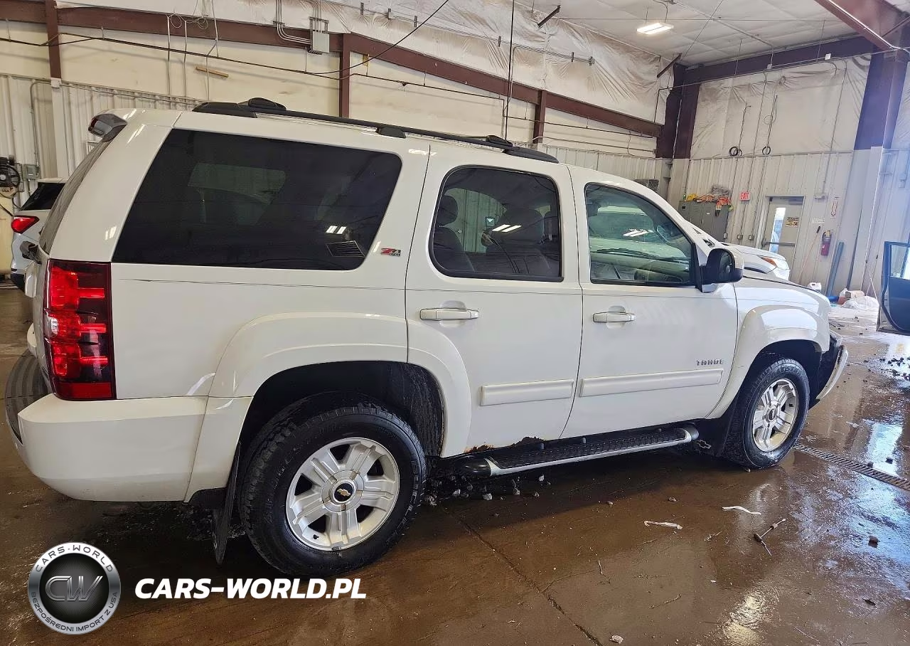2011 Chevrolet Tahoe K1500 Lt VIN:1GNSKBE07BR226002 - 3