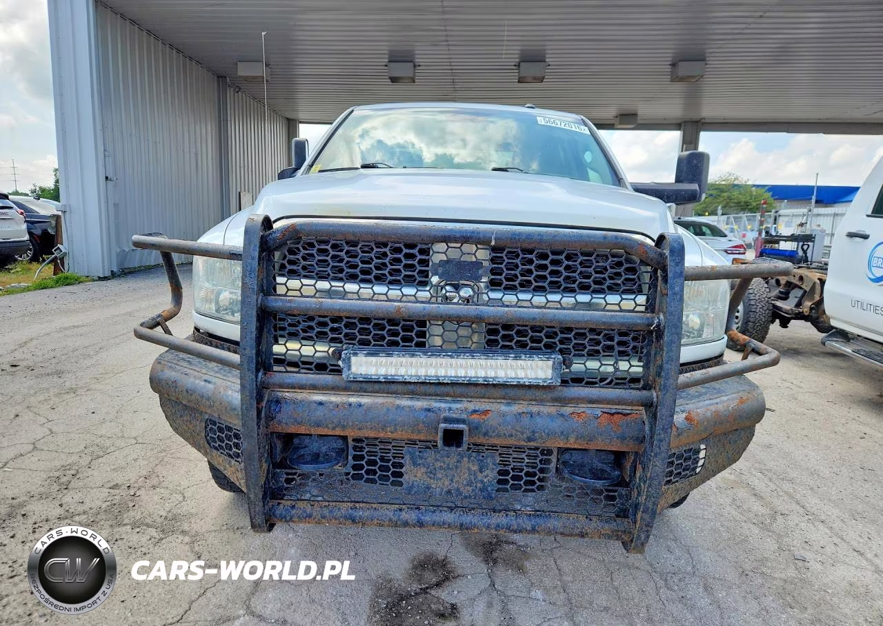 2017 Dodge Ram 2500 VIN:3C6UR5HLXHG517923 - 5