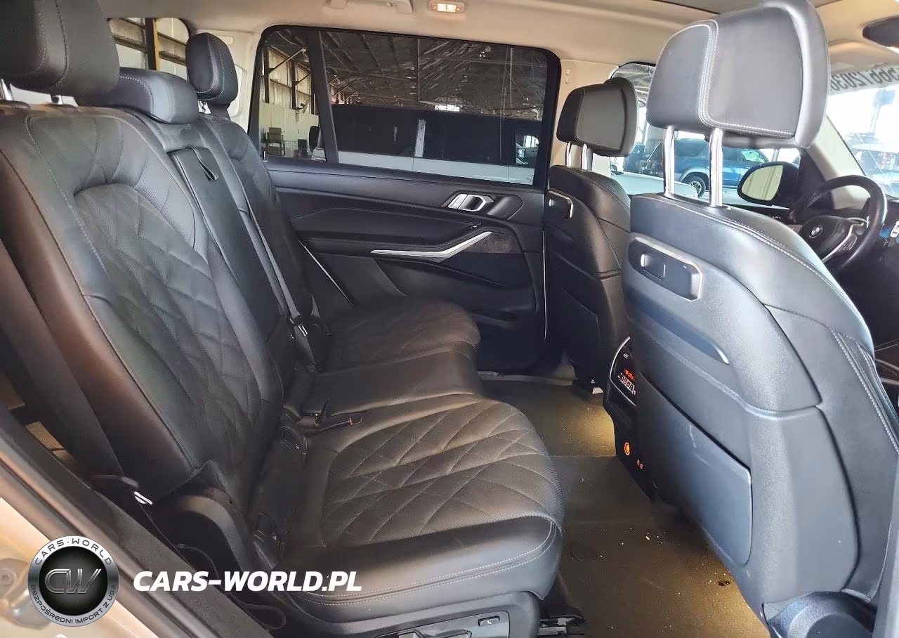 2024 BMW X7 xDrive40I VIN:5UX23EM02R9S31495 - 11