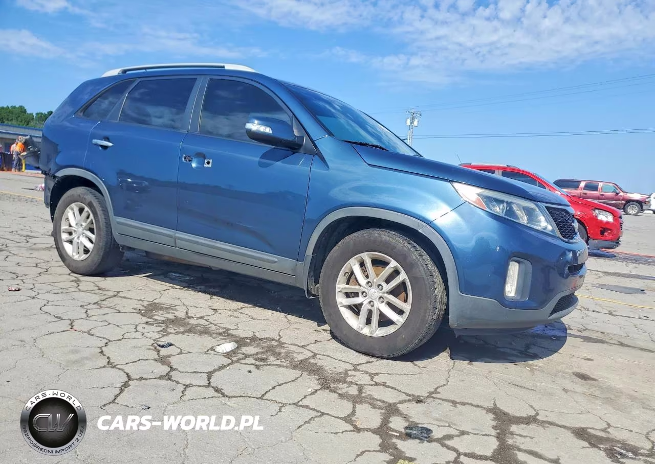2015 Kia Sorento Lx VIN:5XYKT3A61FG553330 - 4