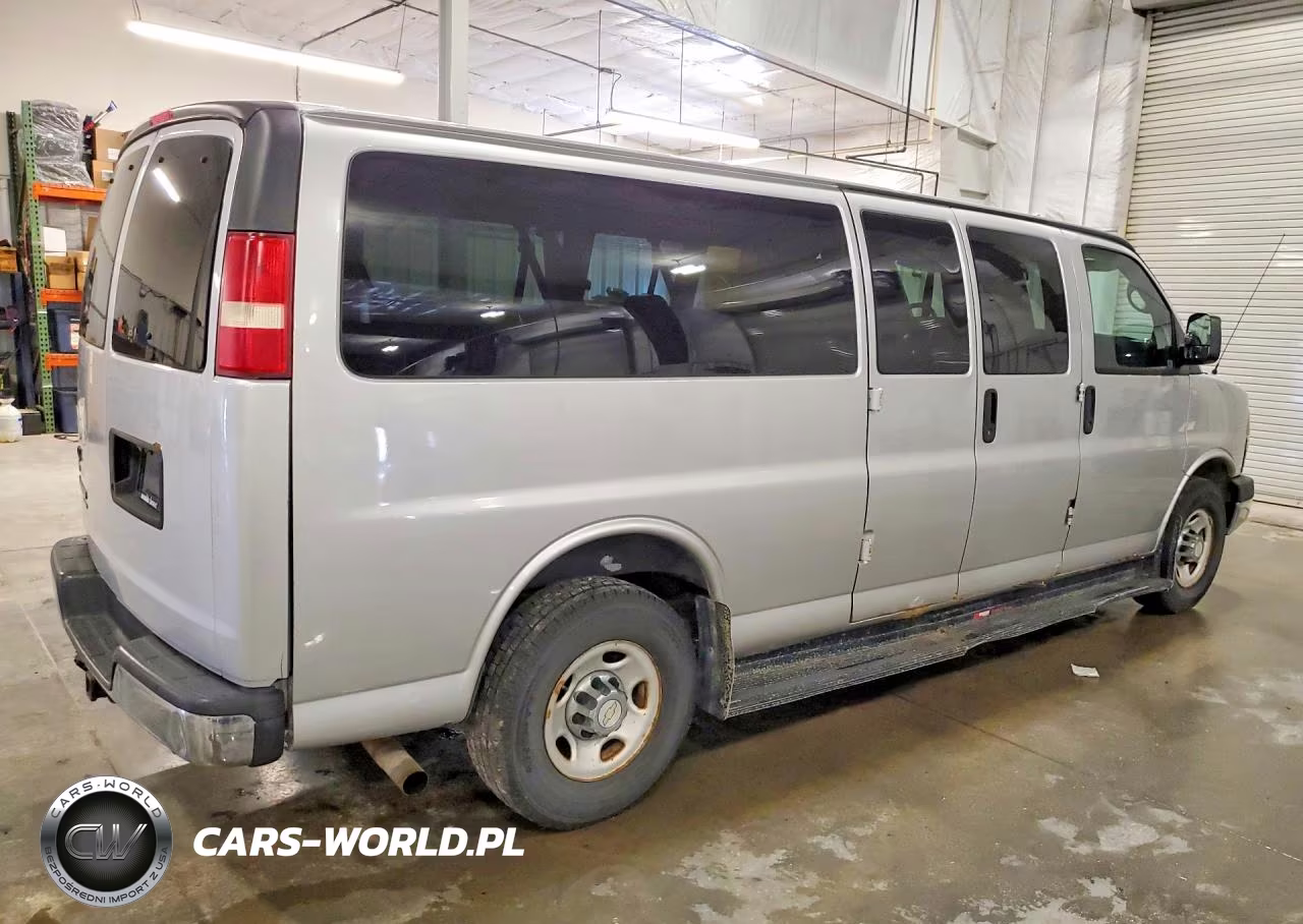 2011 Chevrolet Express G3500 Lt VIN:1GAZG1FG1B1127939 - 3