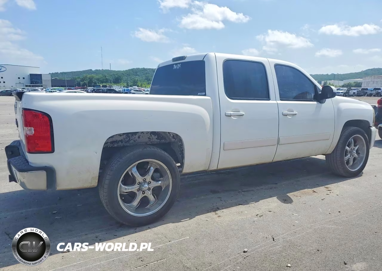 2008 Chevrolet Silverado C1500 VIN:3GCEC13J88G281432 - 3