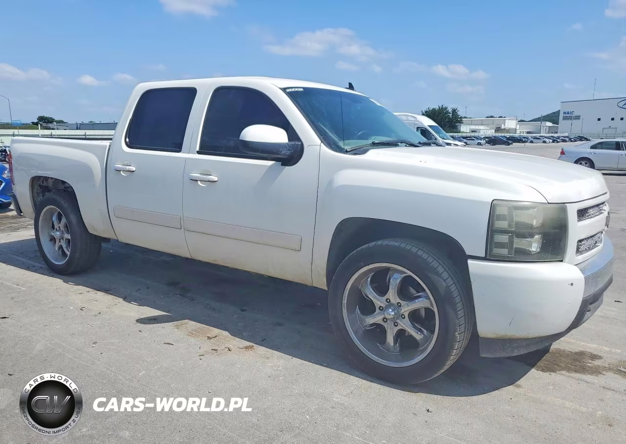 2008 Chevrolet Silverado C1500 VIN:3GCEC13J88G281432 - 4