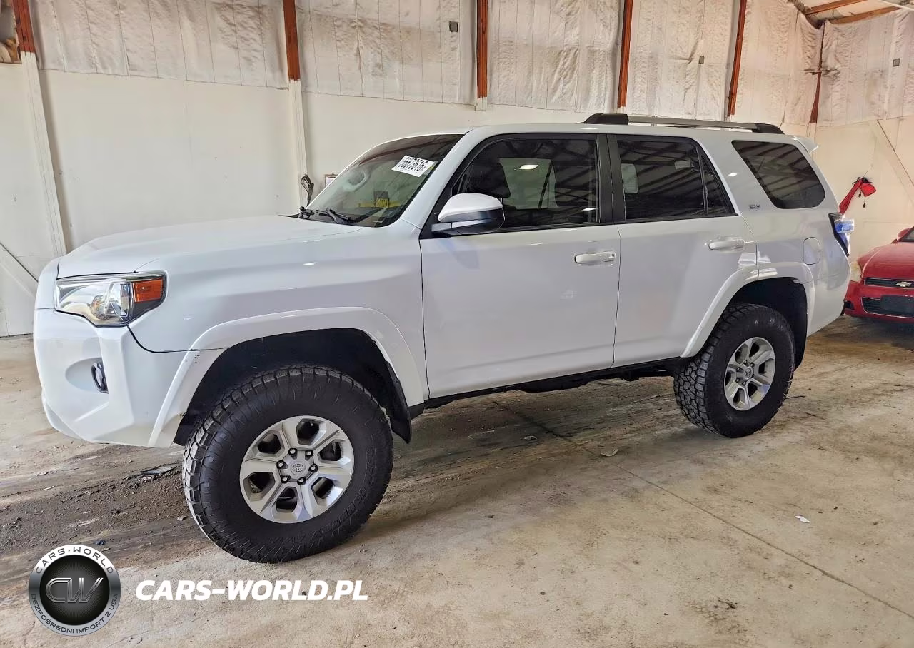 2020 Toyota 4Runner Sr5