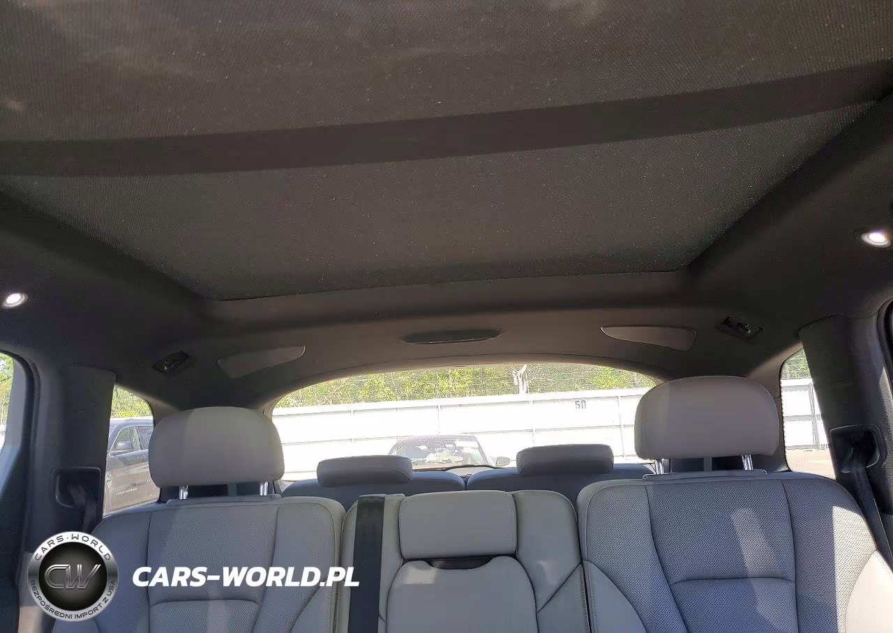 2020 Audi Q7 VIN:WA1LXAF75LD004555 - 10