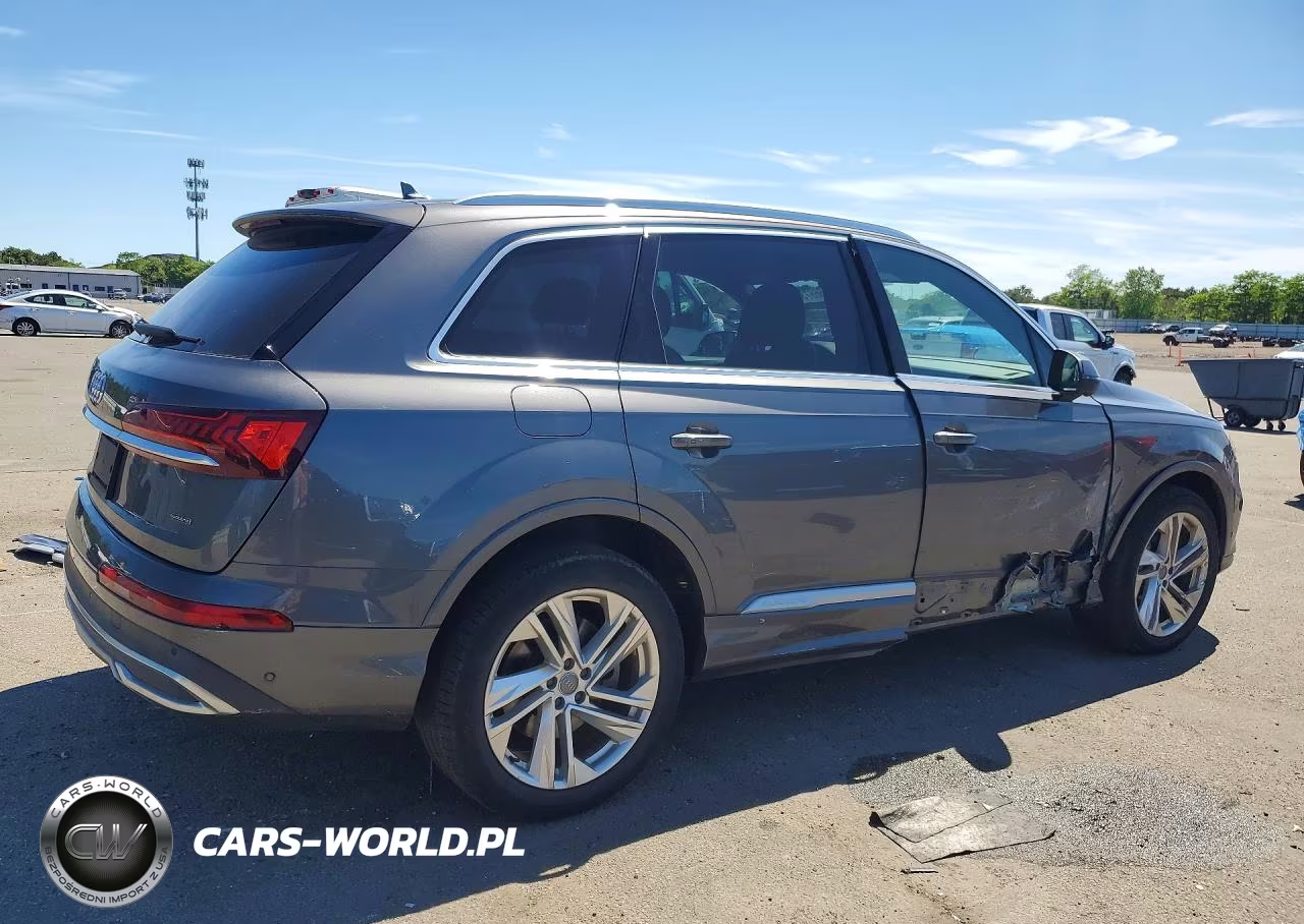 2020 Audi Q7 VIN:WA1LXAF75LD004555 - 3