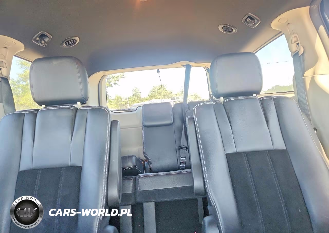2018 Dodge Grand Caravan Sxt VIN:2C4RDGCG9JR207197 - 10