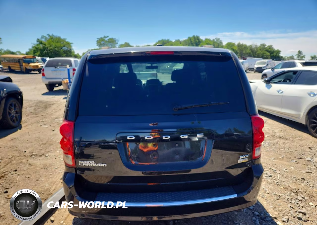 2018 Dodge Grand Caravan Sxt VIN:2C4RDGCG9JR207197 - 6