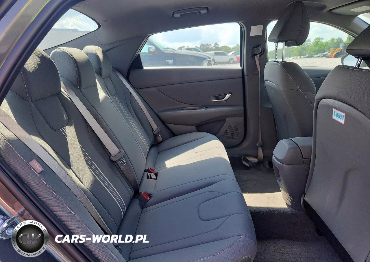 2025 Hyundai Elantra Sel Sport VIN:KMHLM4DG1SU044919 - 10
