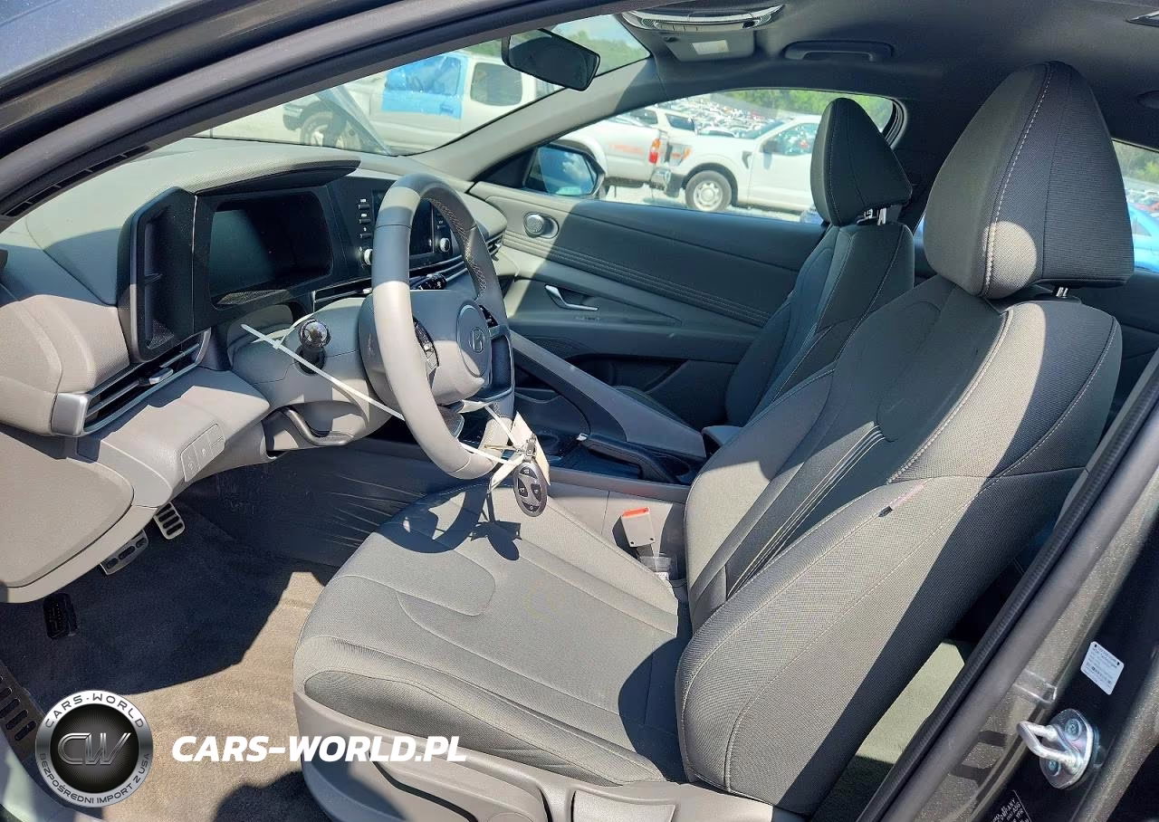 2025 Hyundai Elantra Sel Sport VIN:KMHLM4DG1SU044919 - 7