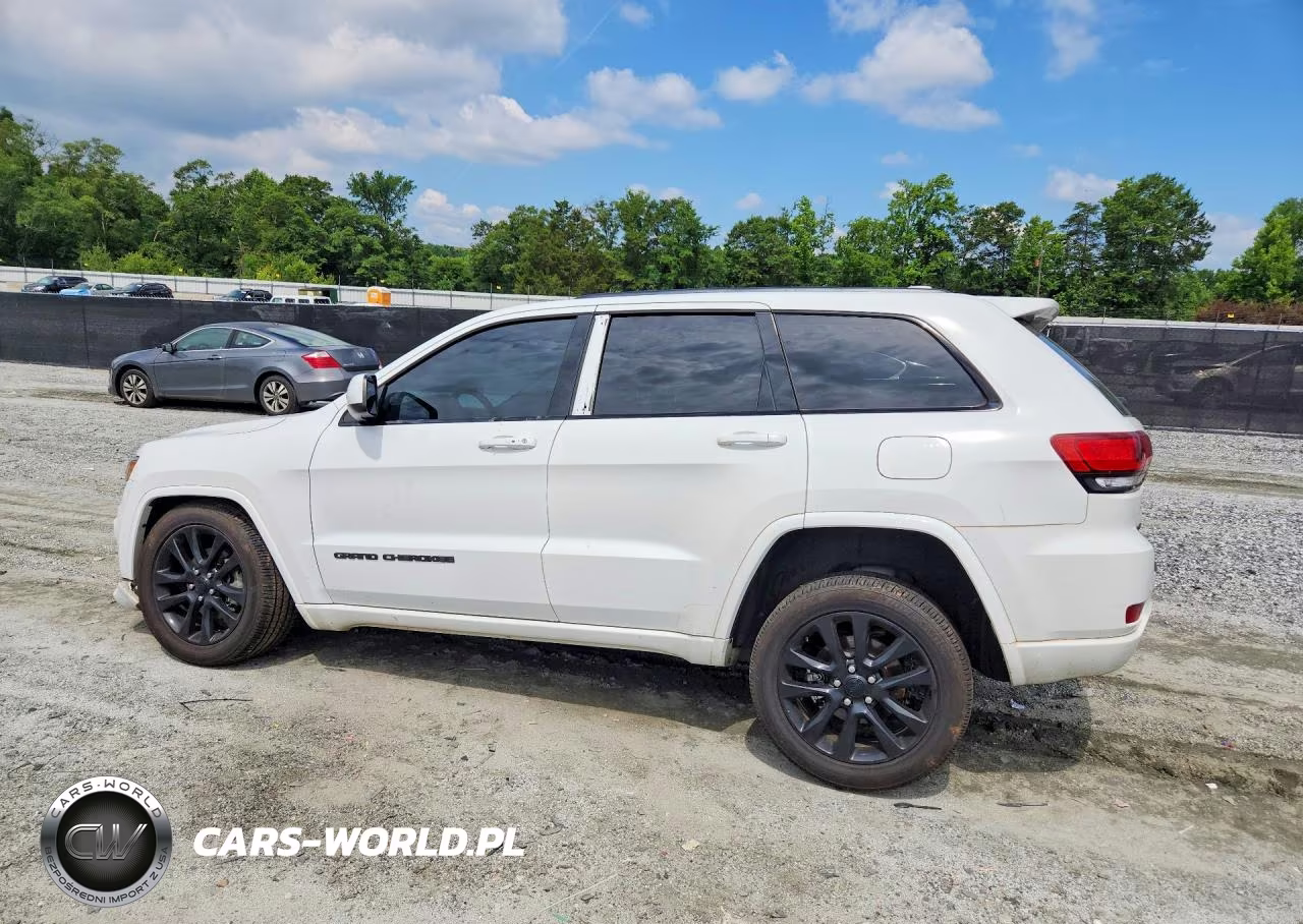 2019 Jeep Grand Cherokee Laredo VIN:1C4RJFAG3KC577786 - 2