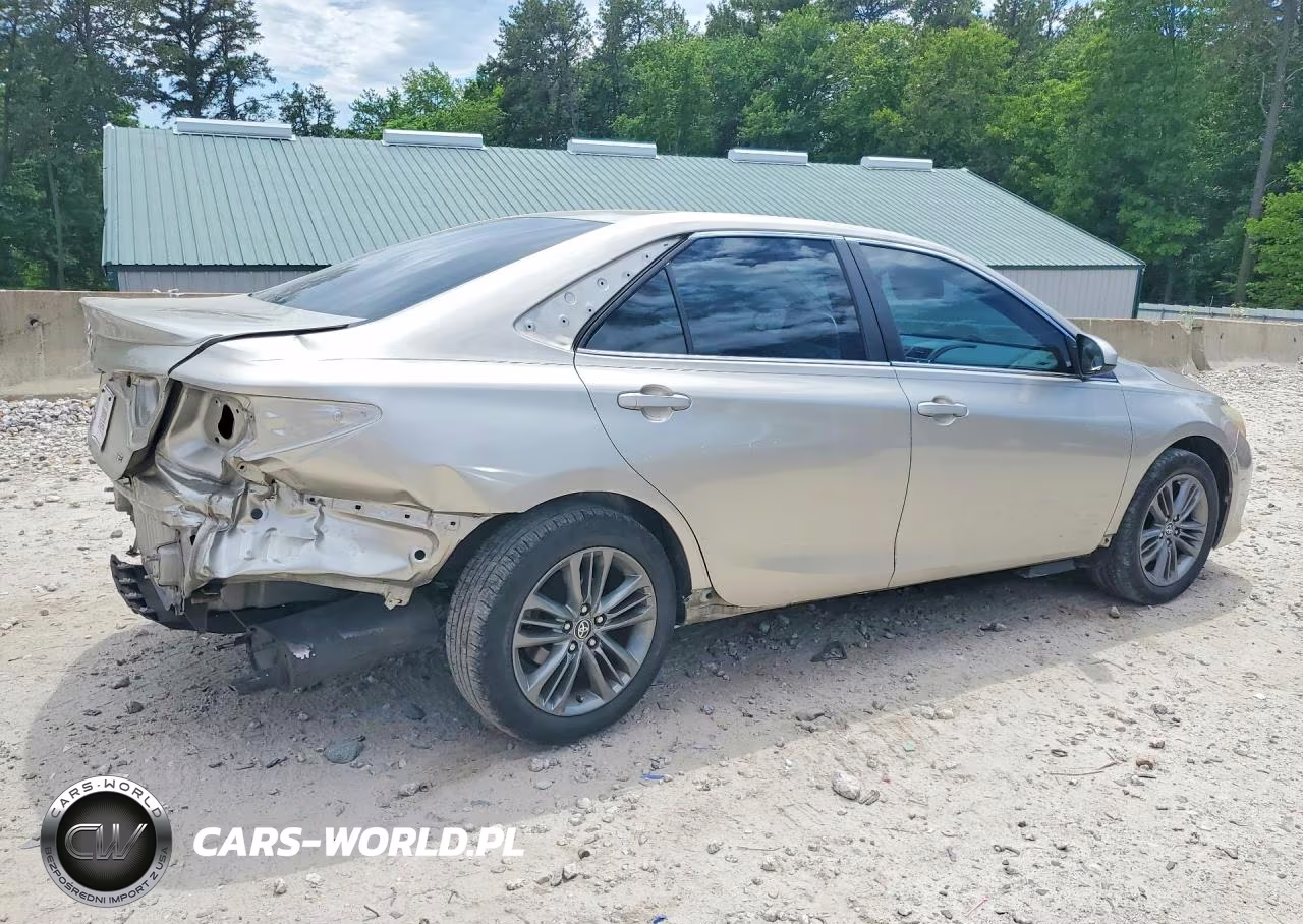 2016 Toyota Camry Se VIN:4T1BF1FK4GU148110 - 3
