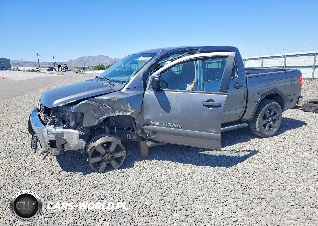 2015 Nissan Titan Sv