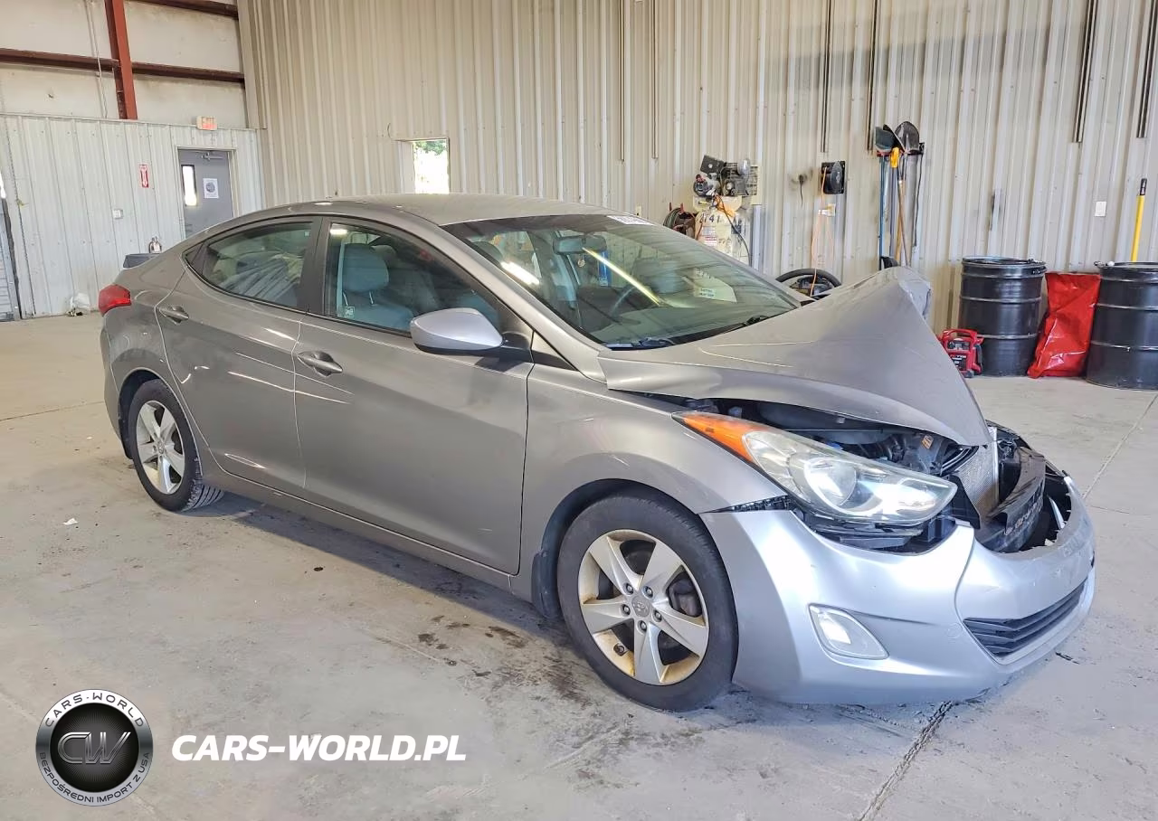2013 Hyundai Elantra Gls VIN:KMHDH4AE4DU976272 - 4