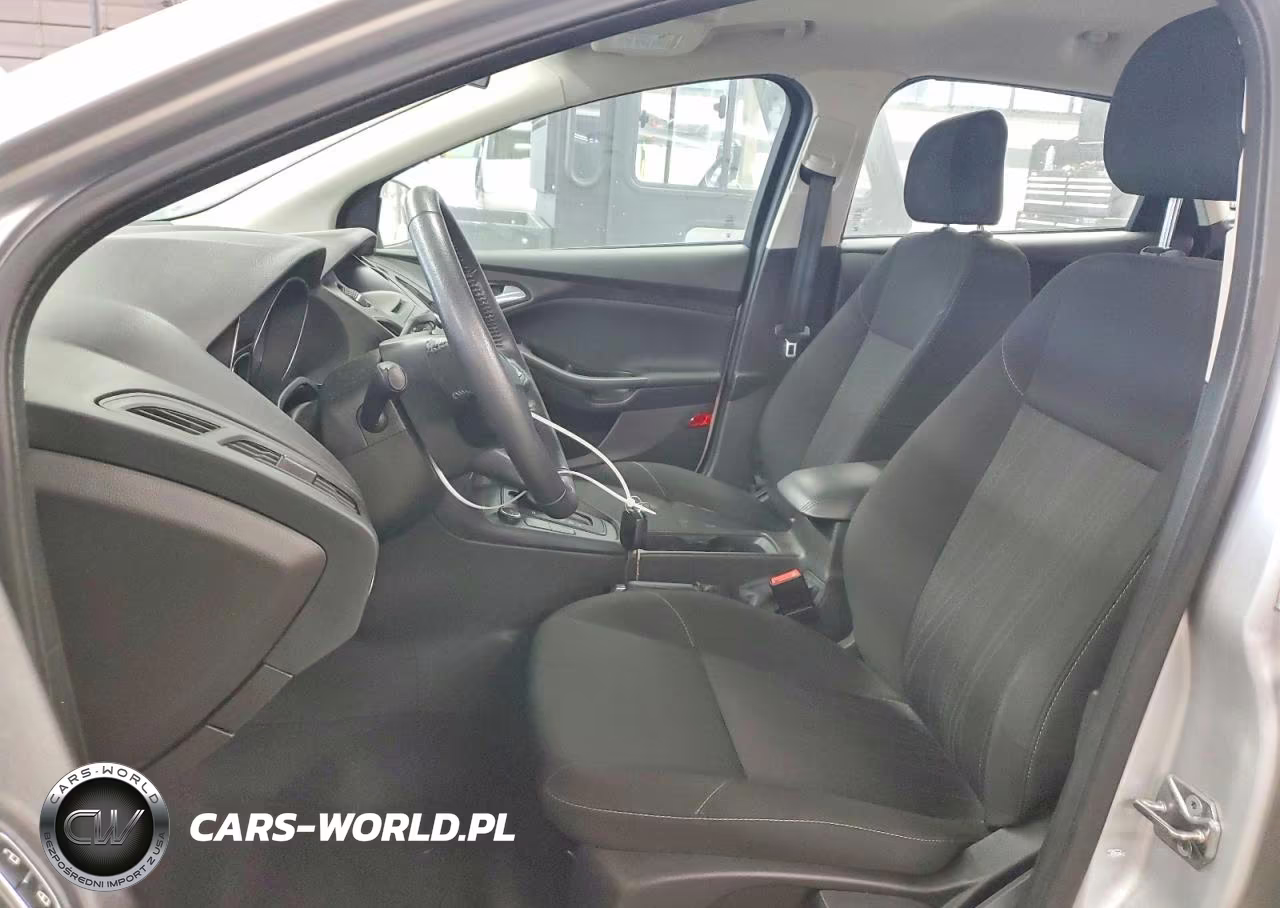 2016 Ford Focus Se VIN:1FADP3K24GL341333 - 7