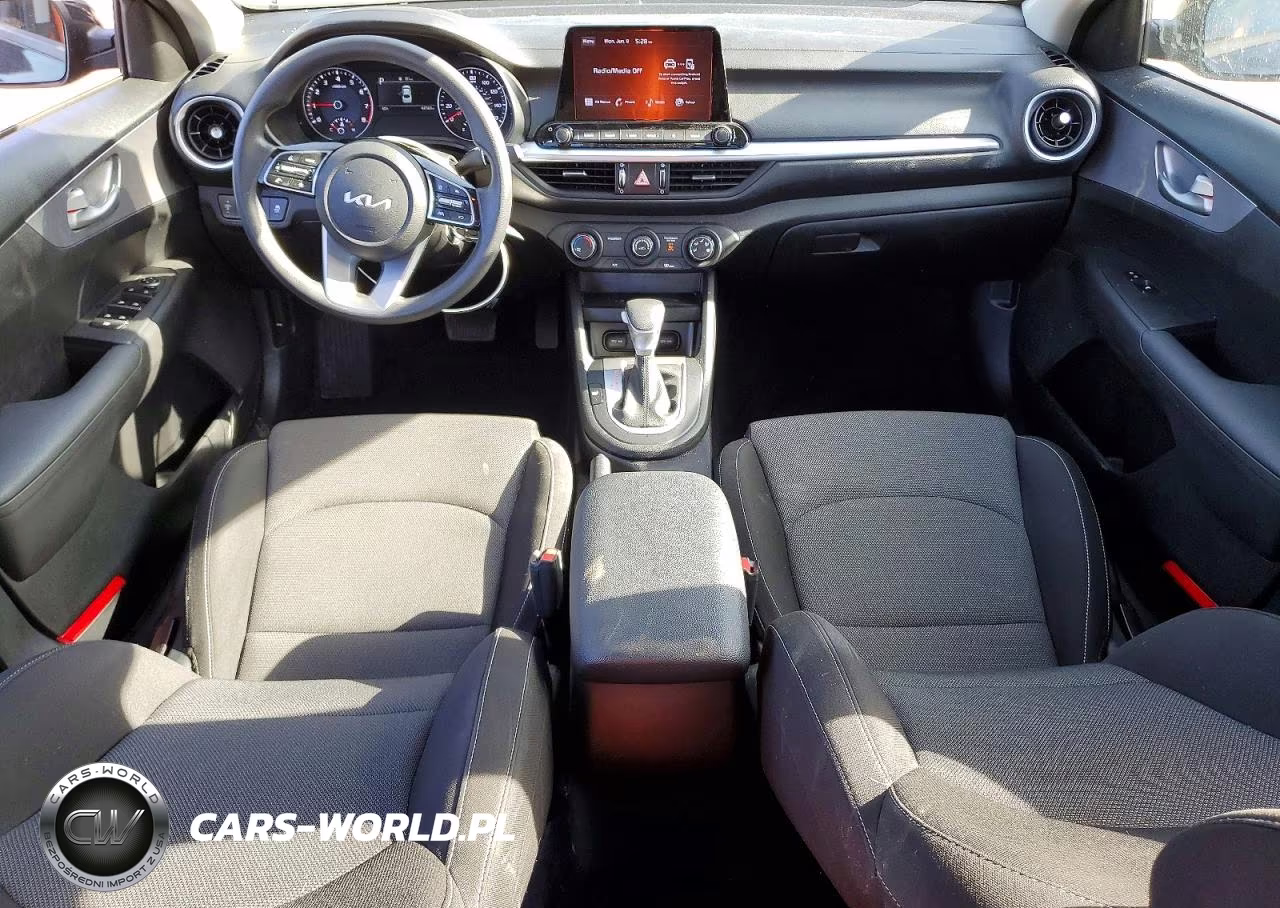 2022 Kia Forte Lxs VIN:3KPF24AD6NE472117 - 8