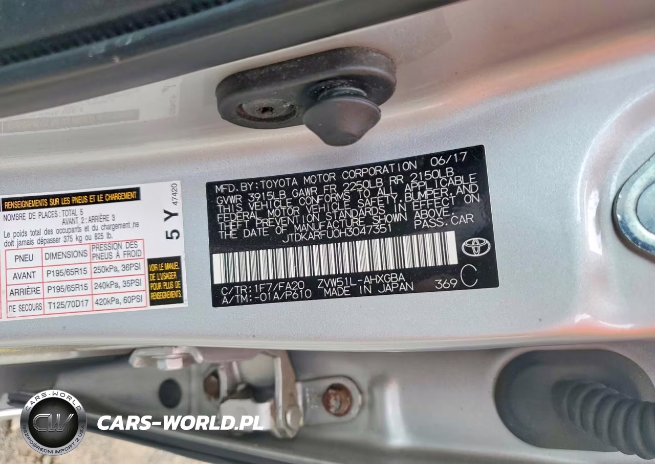 2017 Toyota Prius Three VIN:JTDKARFU0H3047351 - 13