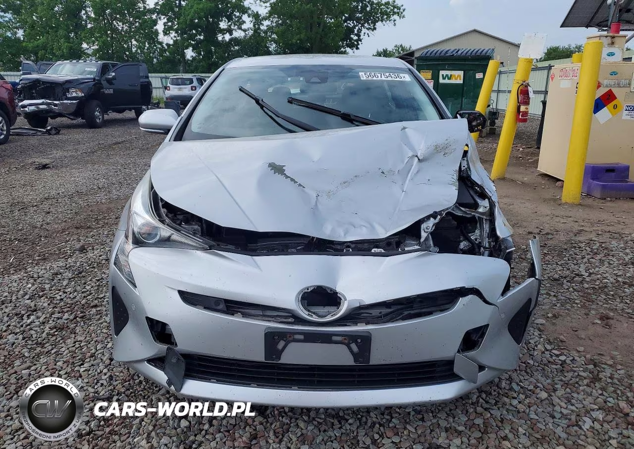 2017 Toyota Prius Three VIN:JTDKARFU0H3047351 - 5