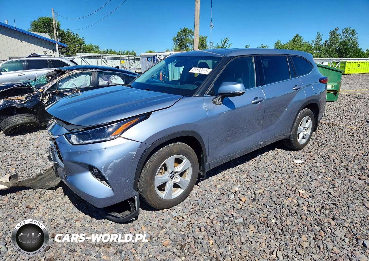 2021 Toyota Highlander Le – zdjęcie 1 z 13