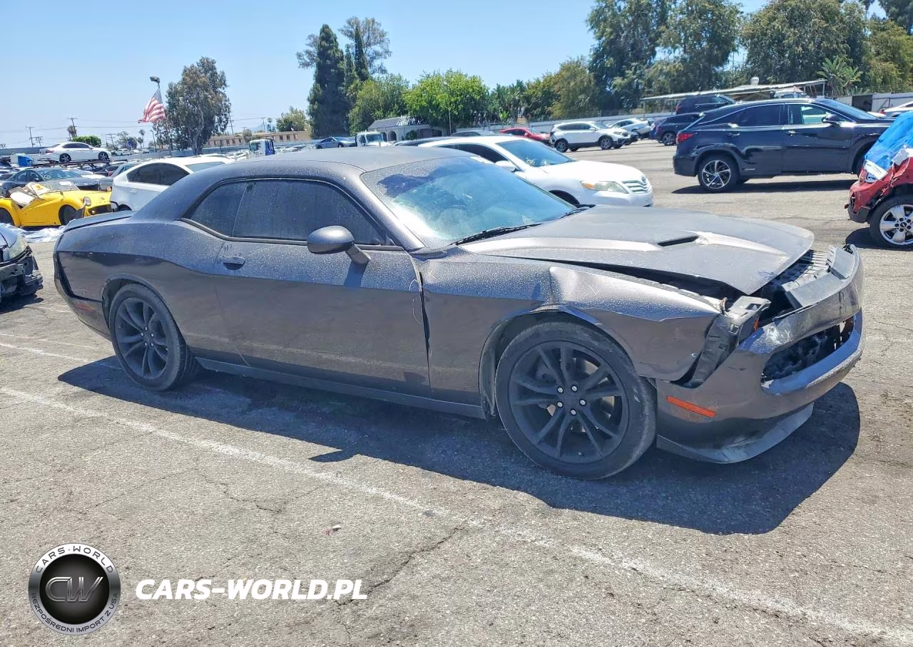 2016 Dodge Challenger Sxt VIN:2C3CDZAG5GH264617 - 4