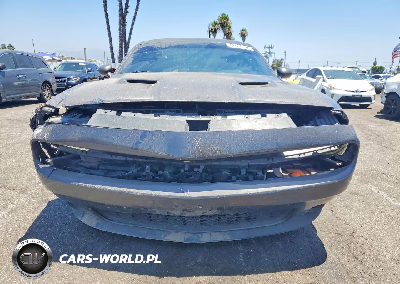 2016 Dodge Challenger Sxt VIN:2C3CDZAG5GH264617 - 5