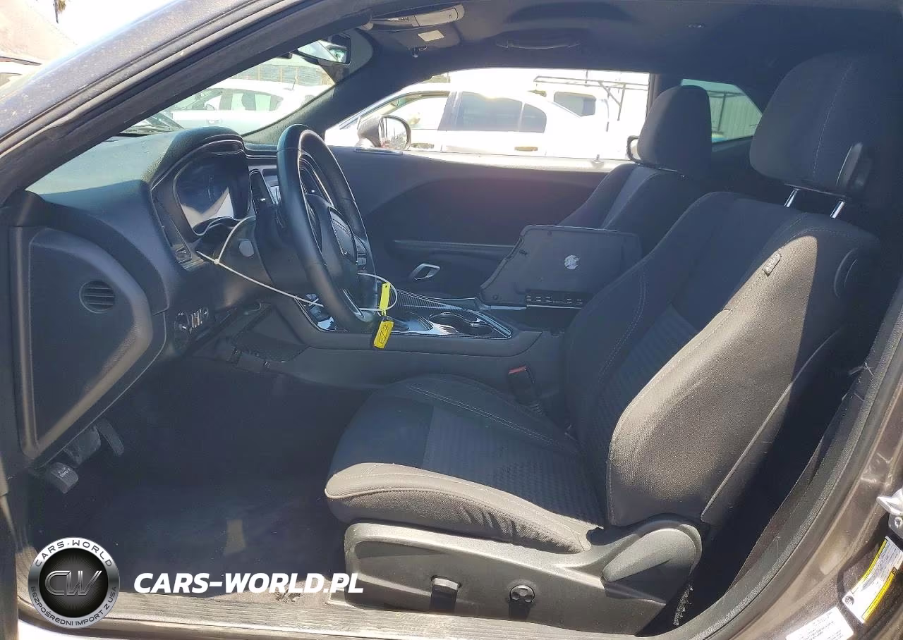 2016 Dodge Challenger Sxt VIN:2C3CDZAG5GH264617 - 7