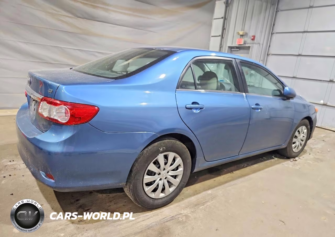 2013 Toyota Corolla Le VIN:5YFBU4EE7DP211961 - 3