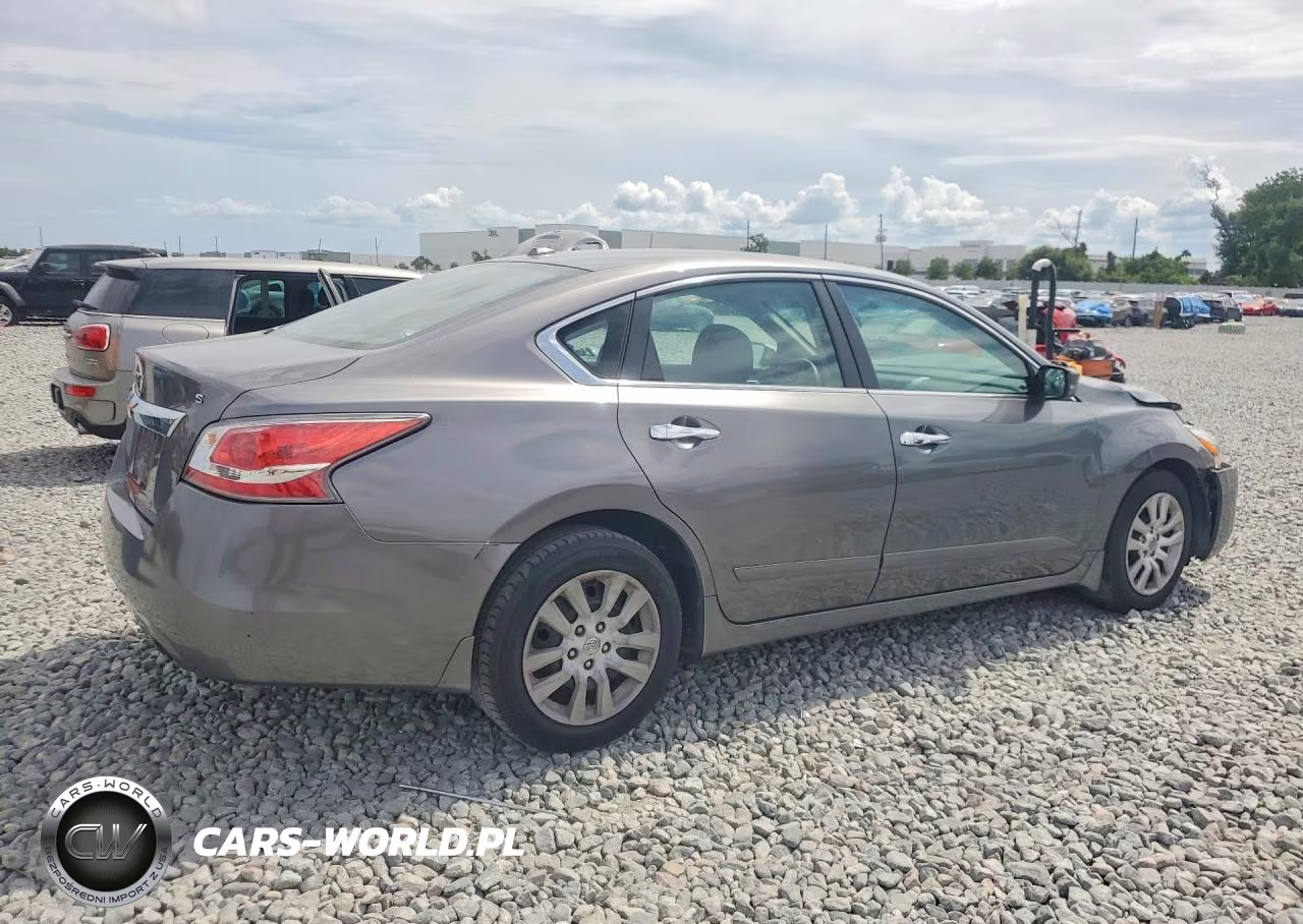 2015 Nissan Altima 2.5 S VIN:1N4AL3AP5FN390989 - 3