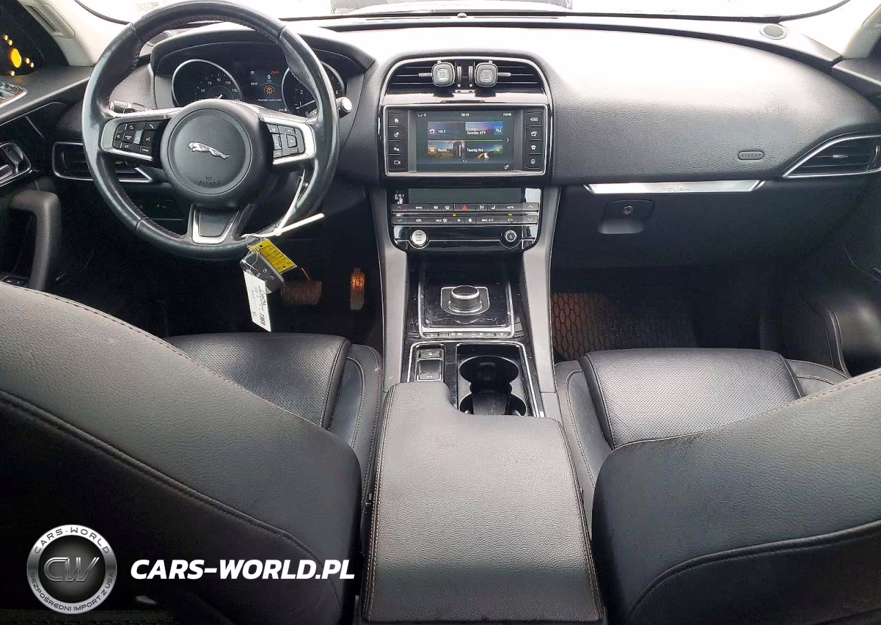 2018 Jaguar F-Pace Prestige VIN:SADCK2FXXJA255164 - 8