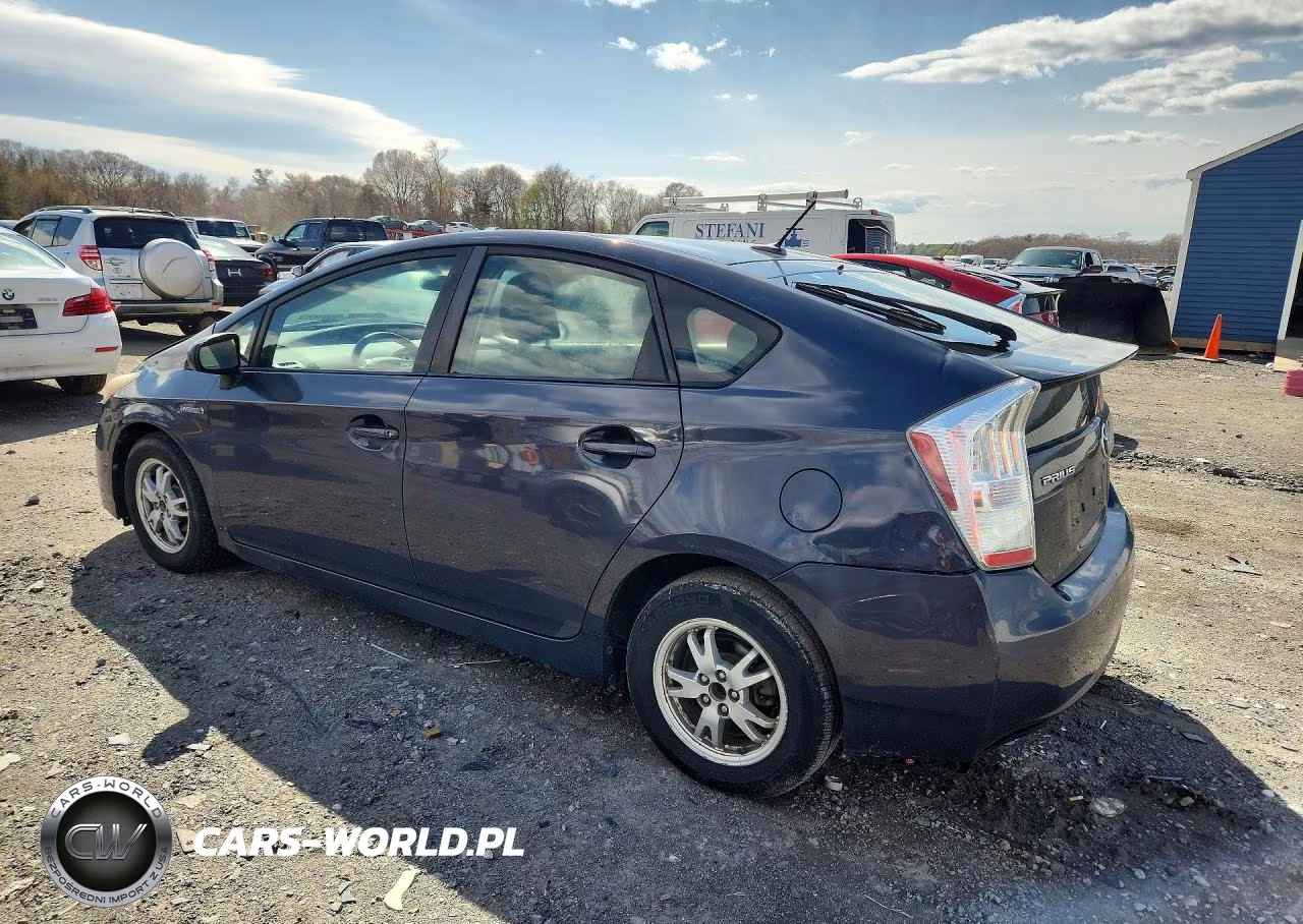 2011 Toyota Prius Two VIN:JTDKN3DU8B0284456 - 2