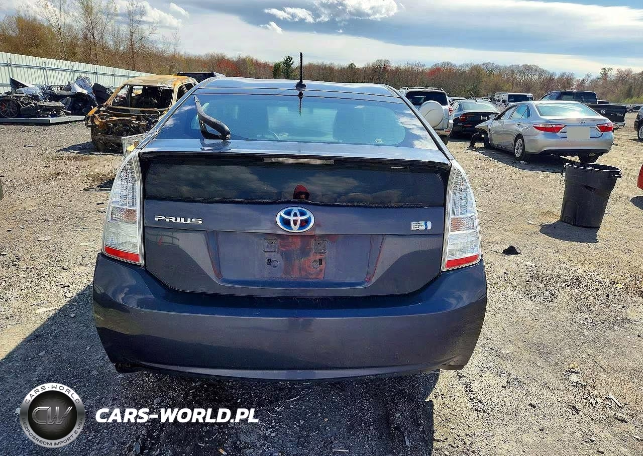 2011 Toyota Prius Two VIN:JTDKN3DU8B0284456 - 6