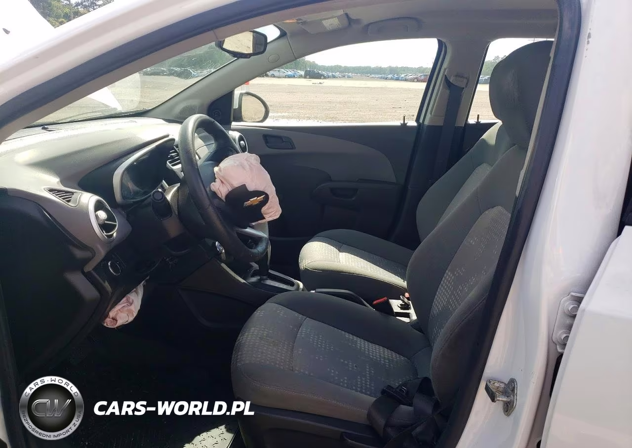 2017 Chevrolet Sonic VIN:1G1JG6SH4H4166833 - 7