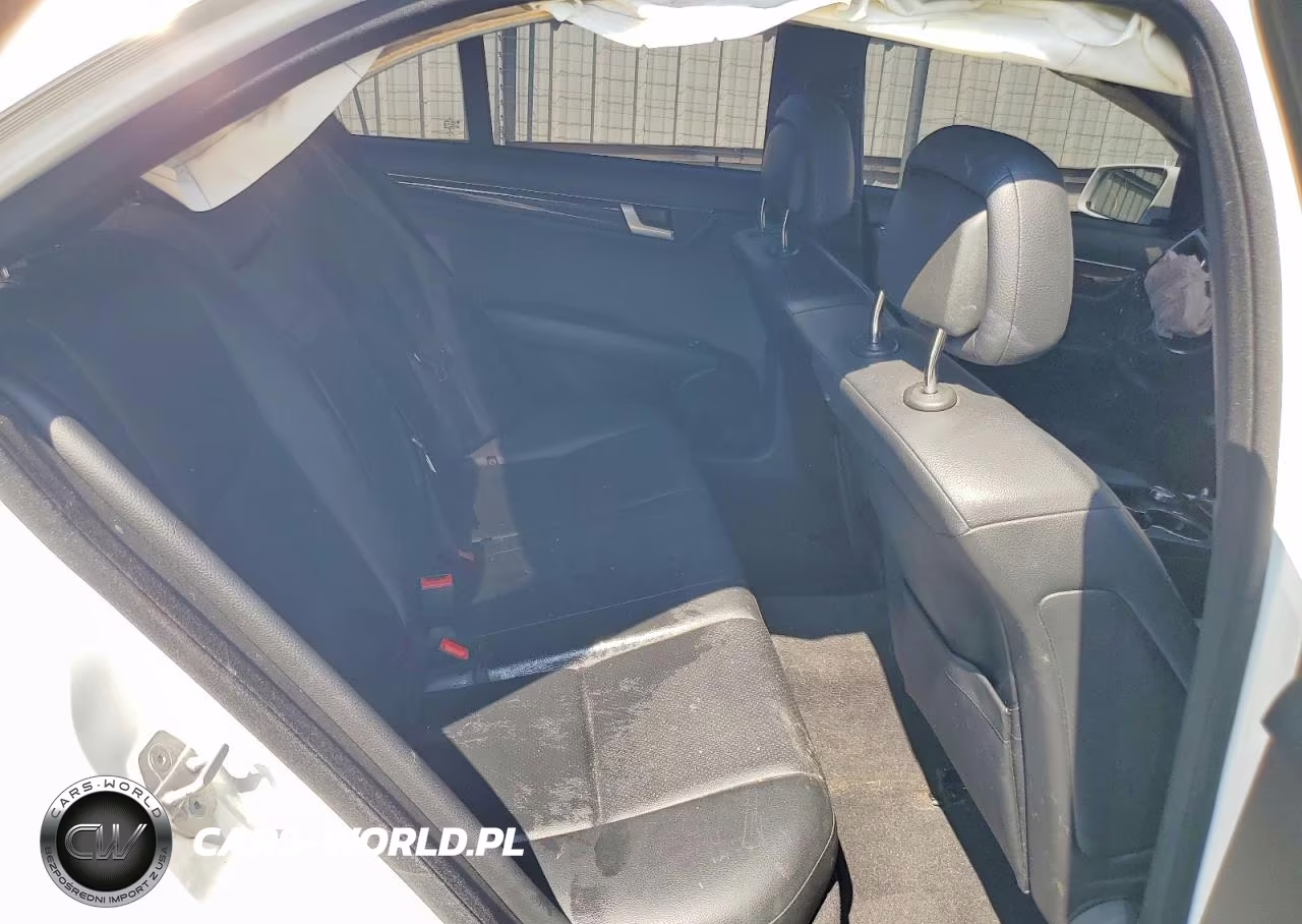 2014 Mercedes-Benz C 250 VIN:WDDGF4HB9EA941562 - 10