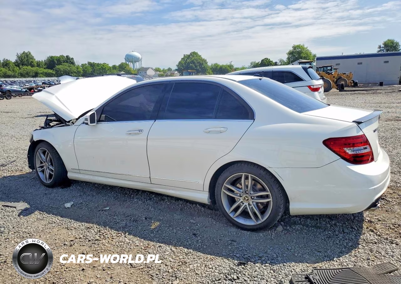 2014 Mercedes-Benz C 250 VIN:WDDGF4HB9EA941562 - 2