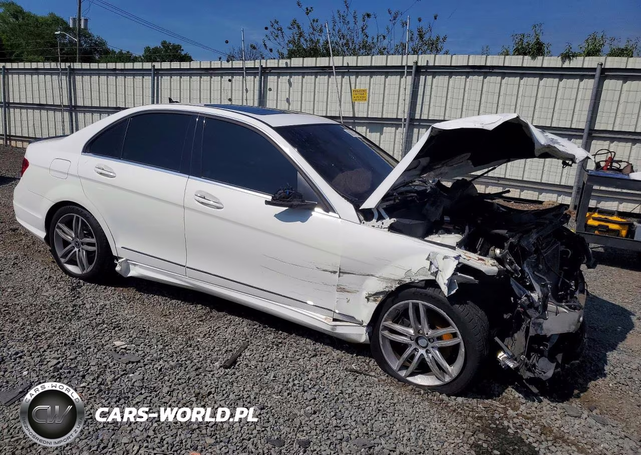 2014 Mercedes-Benz C 250 VIN:WDDGF4HB9EA941562 - 4