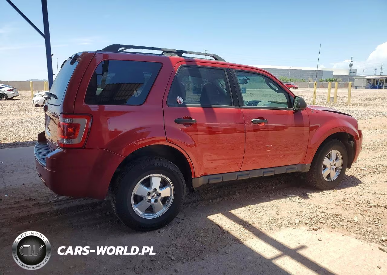 2012 Ford Escape Xlt VIN:1FMCU0D75CKB04724 - 3