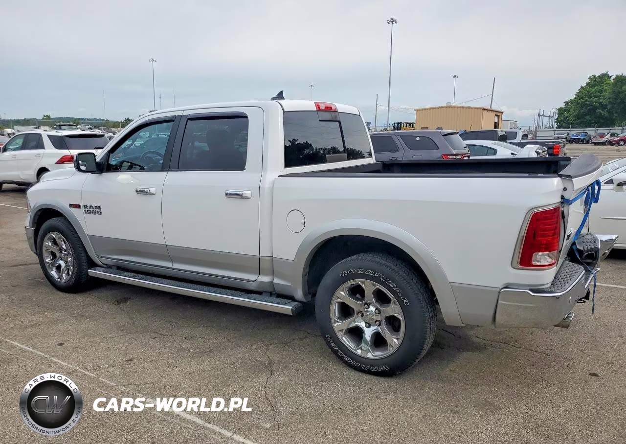 2015 Ram 1500 Laramie VIN:1C6RR7NM0FS638013 - 2