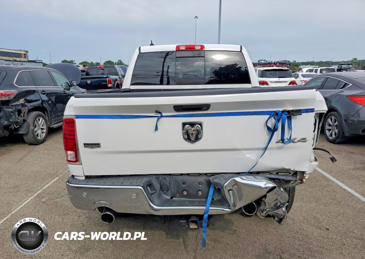 2015 Ram 1500 Laramie VIN:1C6RR7NM0FS638013 - 6