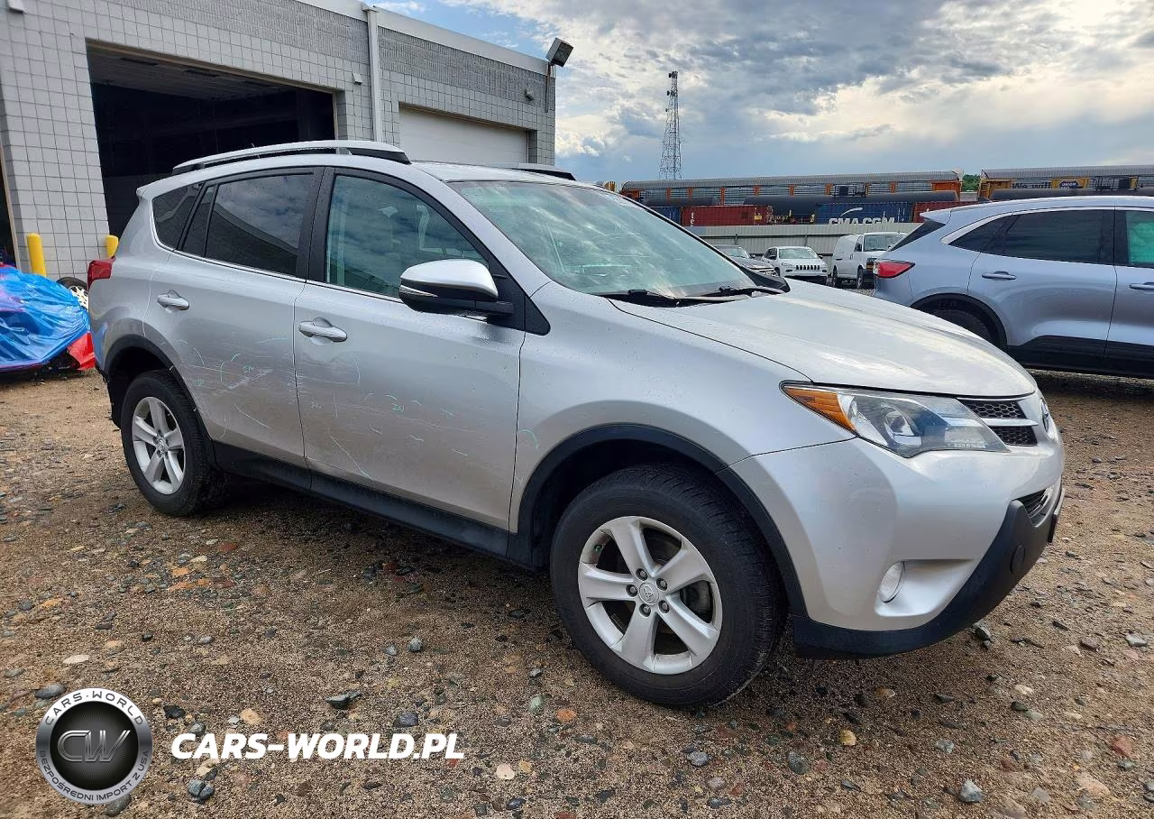 2014 Toyota Rav4 Le VIN:2T3RFREV3EW156213 - 4