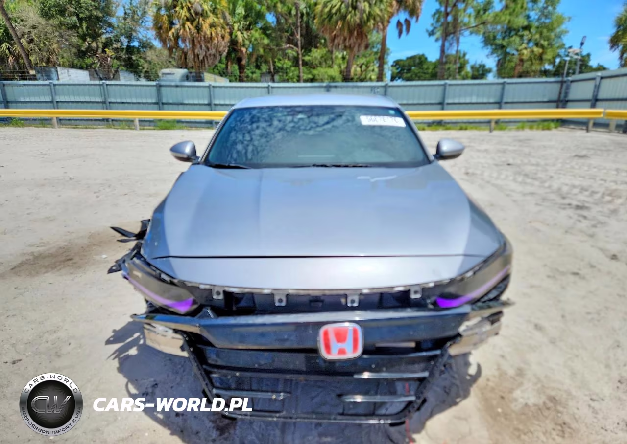 2018 Honda Accord Sport VIN:1HGCV1F31JA018378 - 5