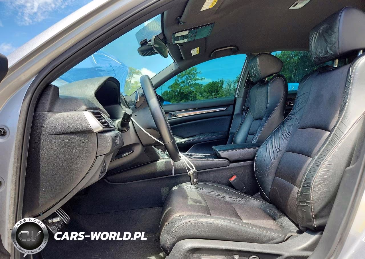 2018 Honda Accord Sport VIN:1HGCV1F31JA018378 - 7