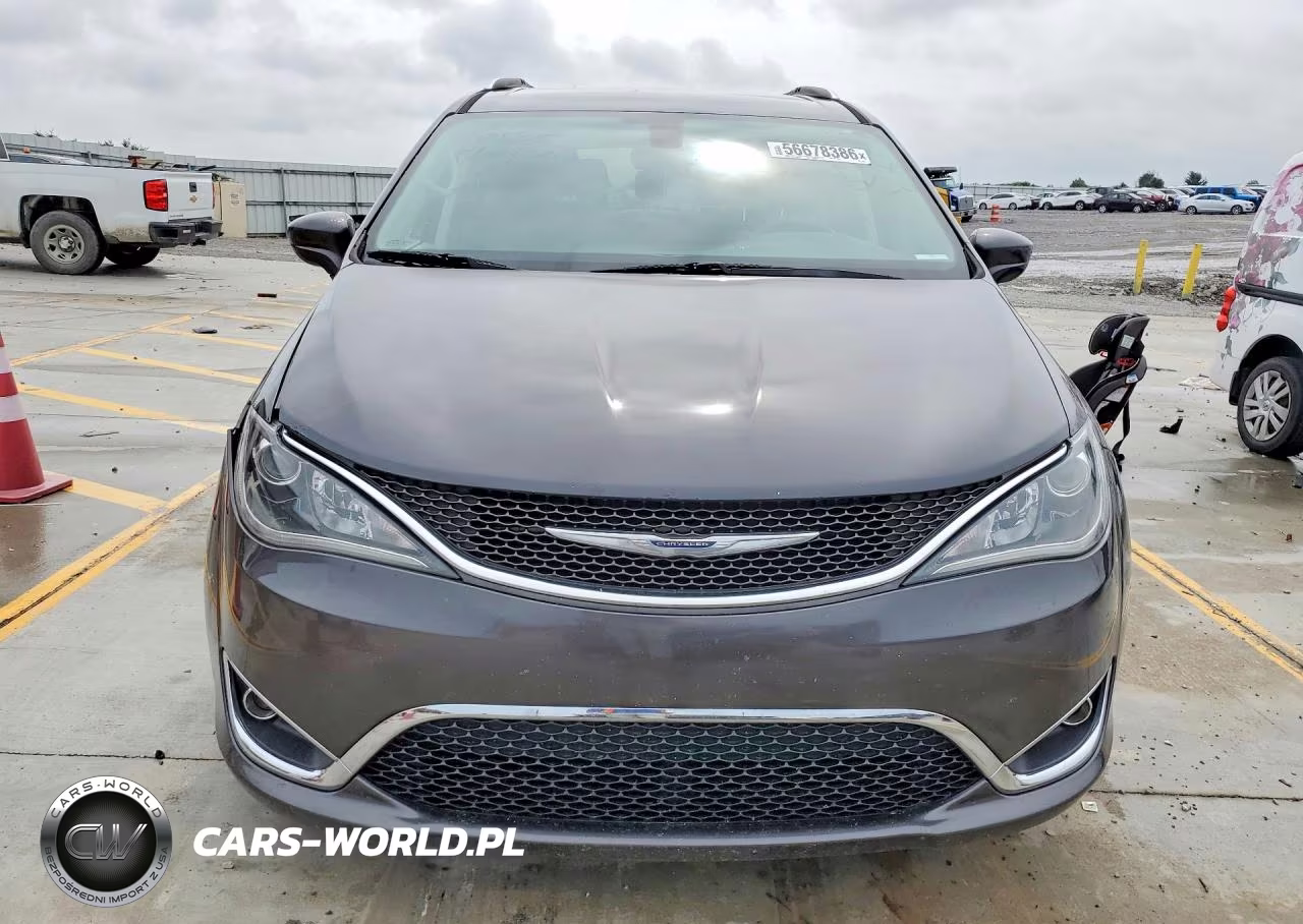 2018 Chrysler Pacifica Touring L VIN:2C4RC1BG6JR110475 - 5