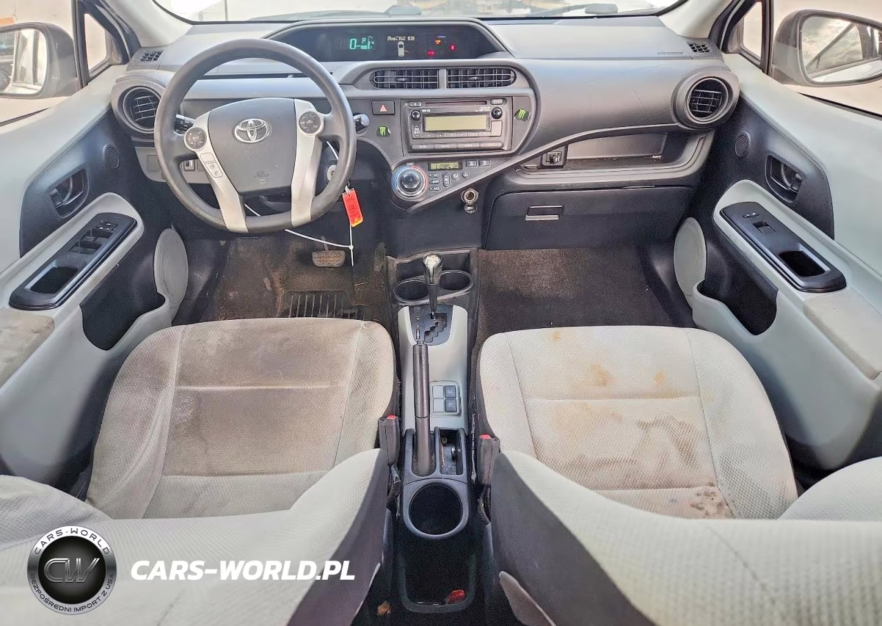 2012 Toyota Prius C One VIN:JTDKDTB31C1010458 - 8