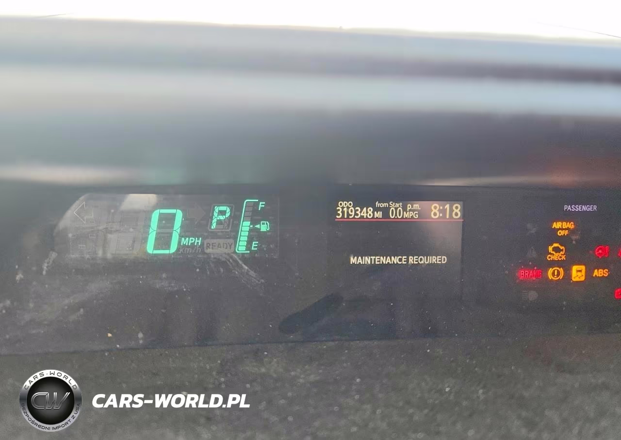 2012 Toyota Prius C One VIN:JTDKDTB31C1010458 - 9