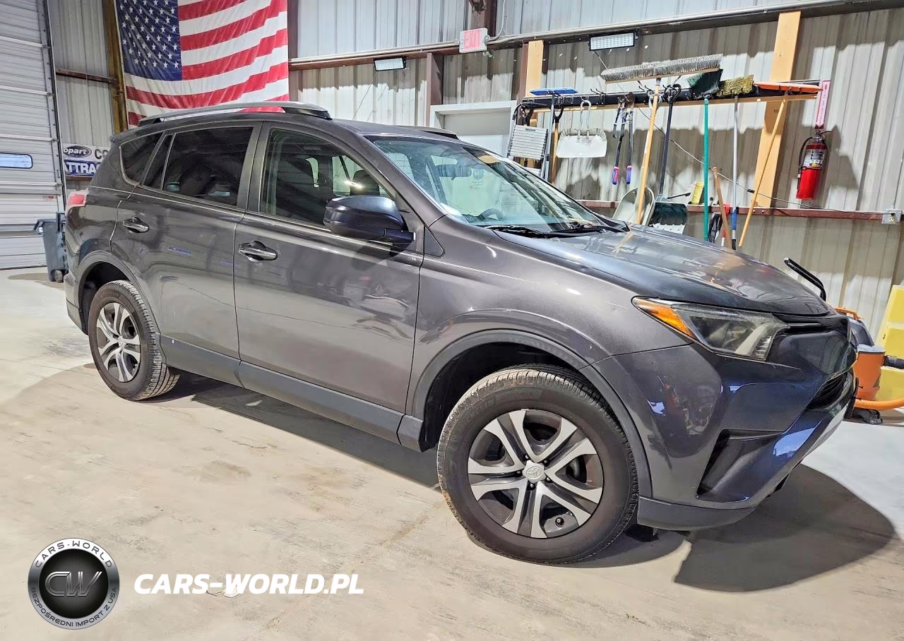 2018 Toyota Rav4 Le VIN:JTMZFREV5JJ158814 - 4