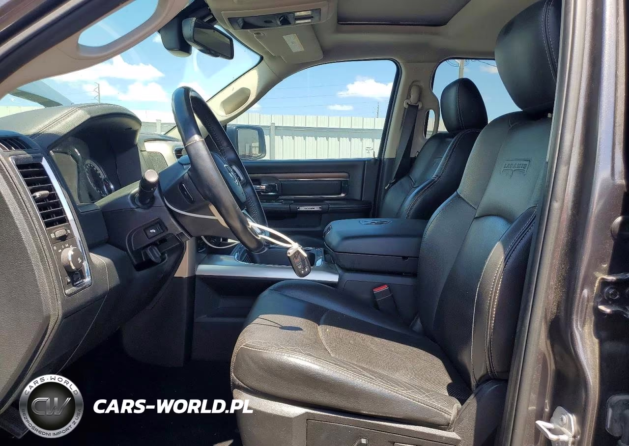 2016 Ram 1500 Laramie VIN:1C6RR7NT6GS171446 - 7