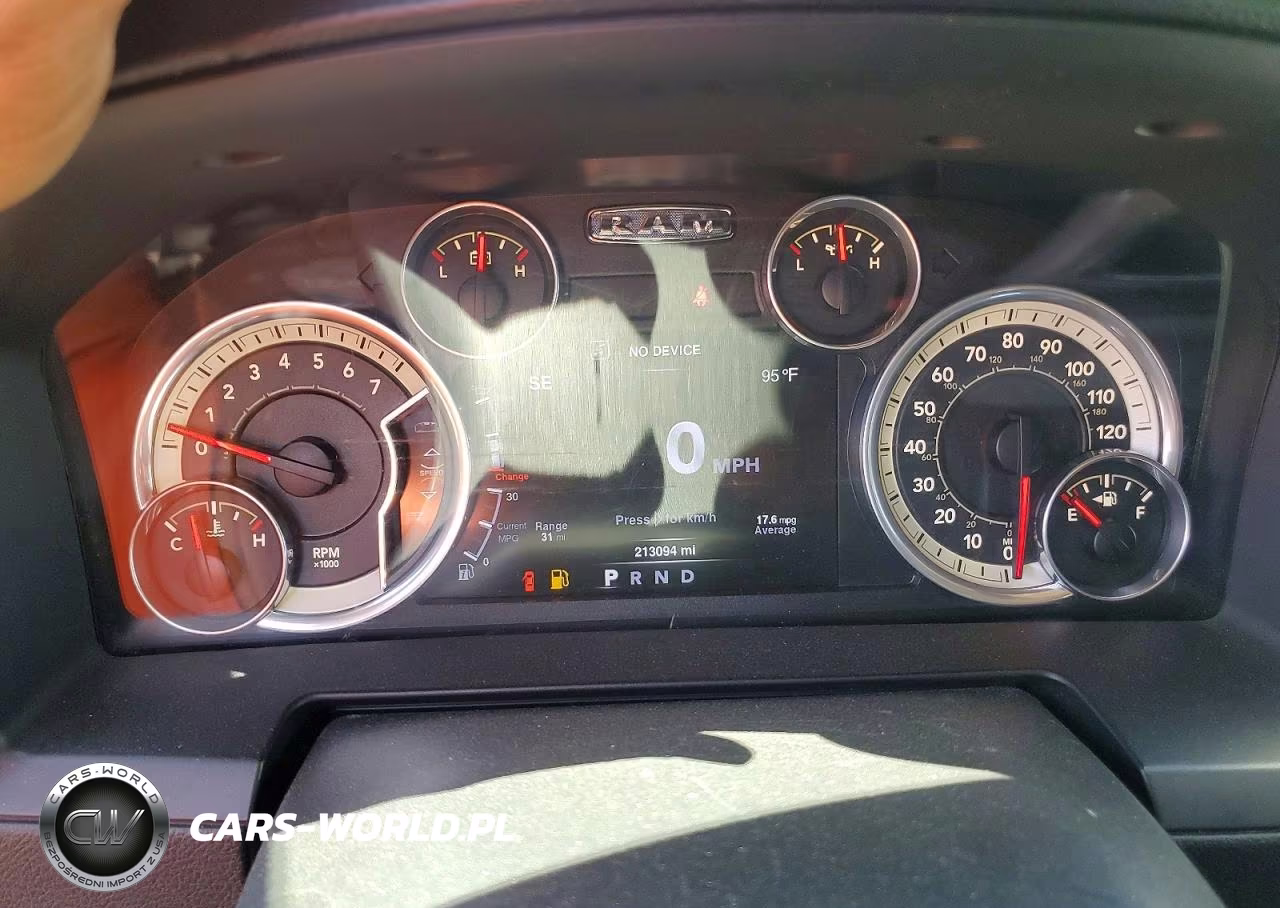 2016 Ram 1500 Laramie VIN:1C6RR7NT6GS171446 - 9