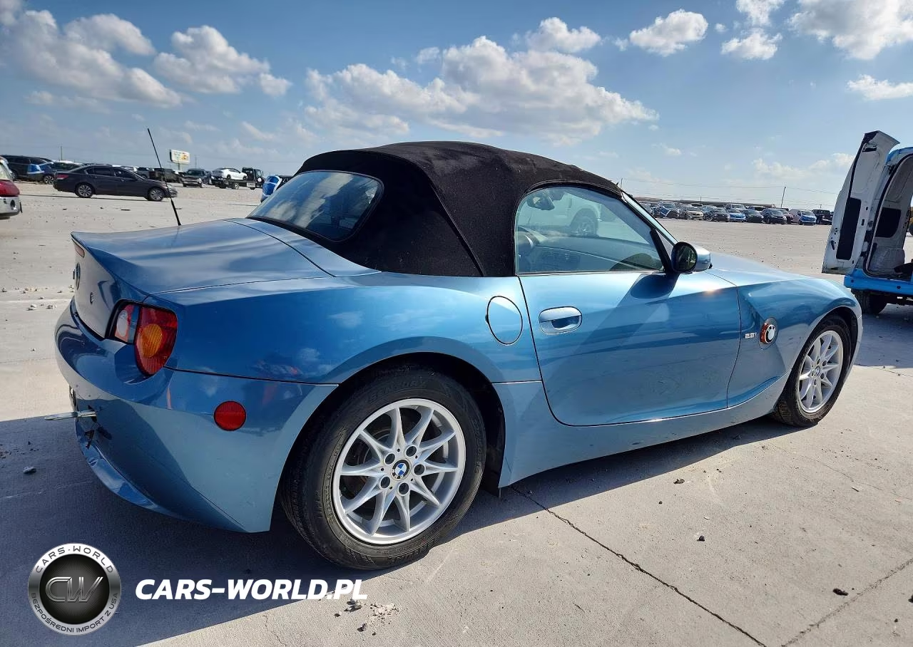 2004 BMW Z4 2.5 VIN:4USBT33514LS52914 - 3