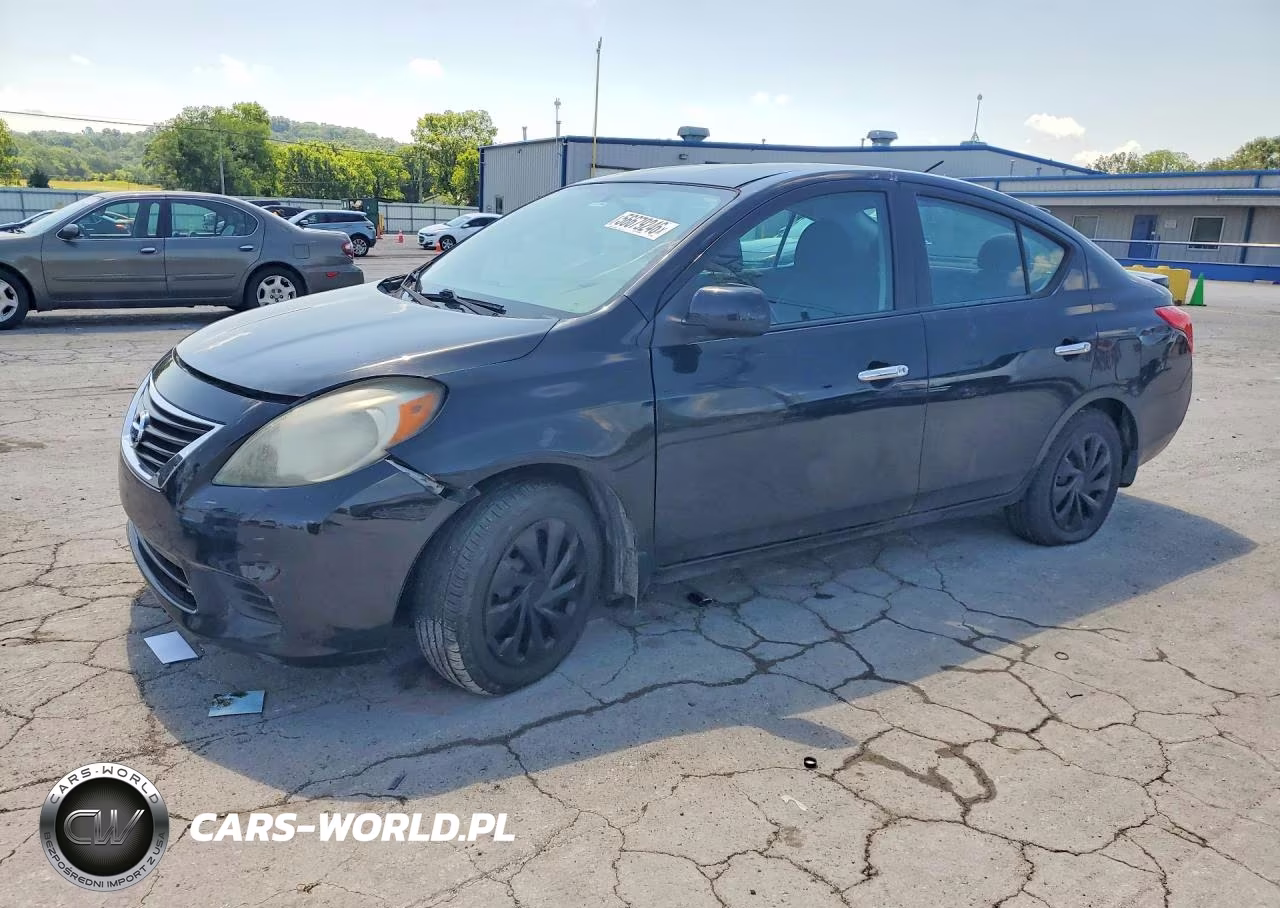 2014 Nissan Versa 1.6 Sv – zdjęcie 1 z 12