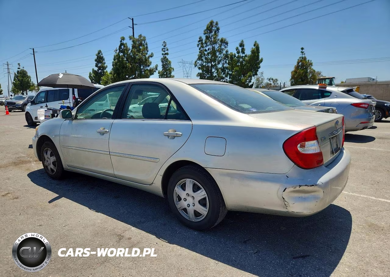 2021 Toyota Camry Le VIN:JTDBE32K320020966 - 2
